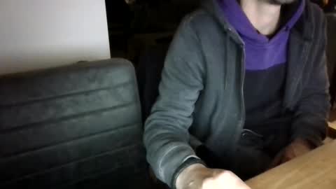 Snapshot of anydesk_sissy chatting on 11/17/25, 11:21 anydesk_sissy online show from 11/17/25, 11:21