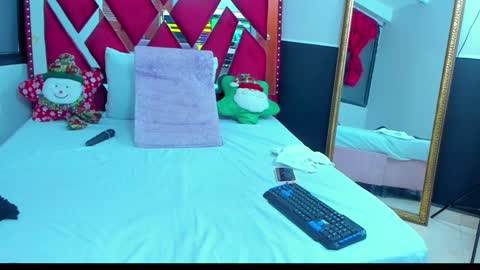 Anyela  online show from 12/23/24, 10:42