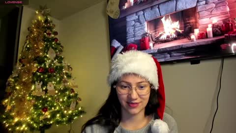 Snapshot of anyi_1 chatting on 12/08/24, 01:24 Anyi Orion and Pyxis online show from 12/08/24, 01:24