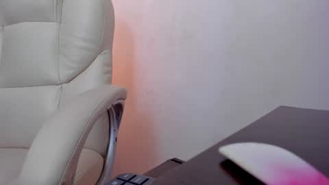 Snapshot of anyi_restrepo chatting on 12/12/24, 03:16 Anyi online show from 12/12/24, 03:16