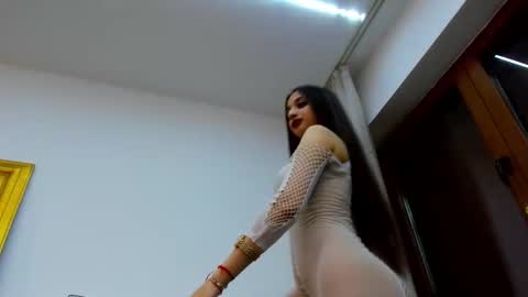 Anyssia  online show from 11/12/25, 06:52