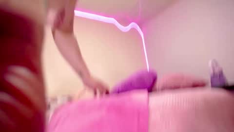 Snapshot of anyta_sex1 chatting on 12/25/24, 11:20 Anyta Sex online show from 12/25/24, 11:20