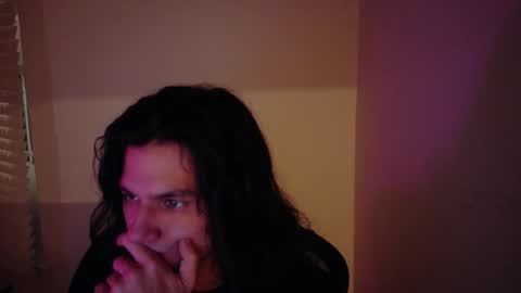 ApacheWithWebcam online show from 11/03/25, 05:52