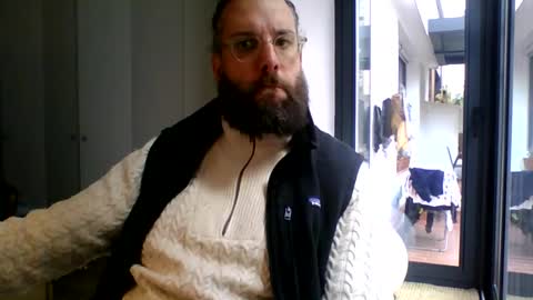 apc_3 online show from 02/26/26, 10:58