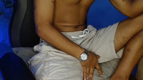 Snapshot of aphal_hot23 chatting on 10/06/25, 05:43 aphal_hot23 online show from 10/06/25, 05:43