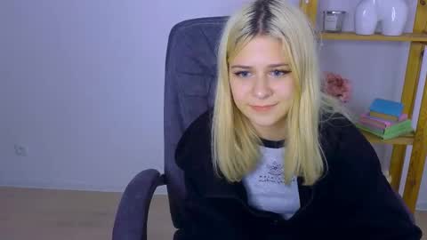 ApheliaStar online show from 10/27/25, 04:22