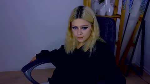 ApheliaStar online show from 10/31/25, 03:57