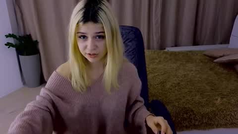 ApheliaStar online show from 12/03/25, 04:05