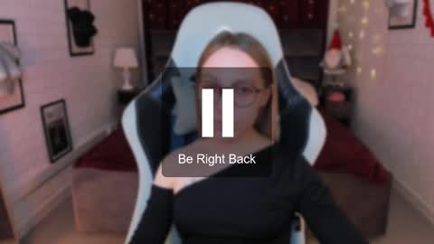 Snapshot of aphexqueen chatting on 02/10/25, 05:19 APHEX QUEEN online show from 02/10/25, 05:19