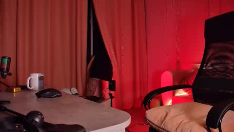 Snapshot of aphexqueen chatting on 02/05/26, 09:36 APHEX QUEEN online show from 02/05/26, 09:36