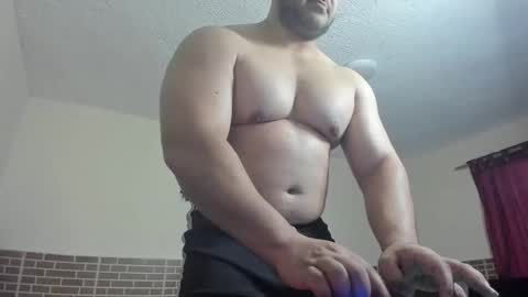 Snapshot of apholov chatting on 10/19/25, 09:37 follow me here you find me online show from 10/19/25, 09:37