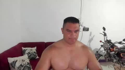 Snapshot of apholov chatting on 01/16/26, 04:44 follow me here you find me online show from 01/16/26, 04:44