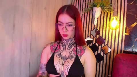 Snapshot of aphrodite__bloom chatting on 05/21/26, 09:00 aphrodite__bloom online show from 05/21/26, 09:00