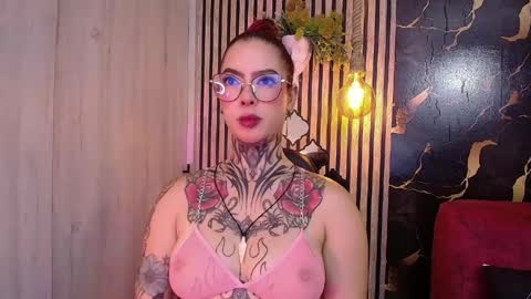 Snapshot of aphrodite__bloom chatting on 05/25/26, 09:43 aphrodite__bloom online show from 05/25/26, 09:43