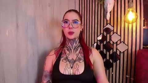 Snapshot of aphrodite__bloom chatting on 06/19/26, 11:52 aphrodite__bloom online show from 06/19/26, 11:52
