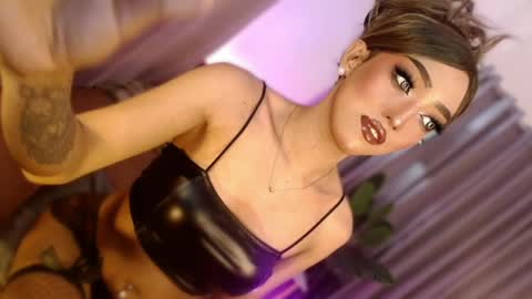 Snapshot of aphrodite_may chatting on 05/09/26, 06:57 kathryn online show from 05/09/26, 06:57