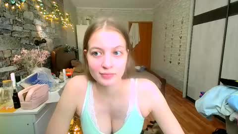 Aphrodite online show from 04/30/26, 02:23