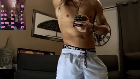 Snapshot of apollonfitx_69 chatting on 10/29/25, 04:31 apollonfitx_69 online show from 10/29/25, 04:31