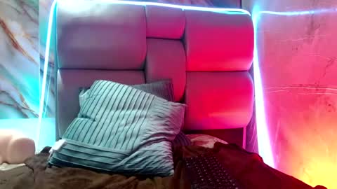 Apolo online show from 03/12/25, 07:49