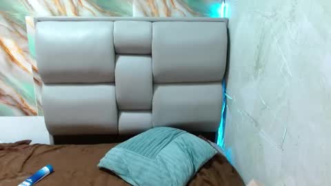 Apolo online show from 09/14/25, 06:07