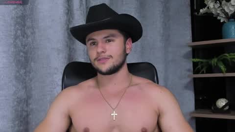 Snapshot of apolo_klein1 chatting on 02/15/25, 05:51 Apolo online show from 02/15/25, 05:51