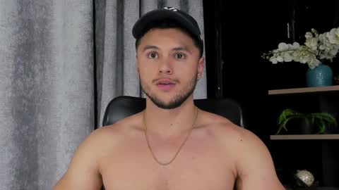 Snapshot of apolo_klein1 chatting on 02/20/25, 06:50 Apolo online show from 02/20/25, 06:50