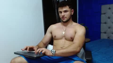 Snapshot of apolo_klein1 chatting on 03/12/25, 05:57 Apolo online show from 03/12/25, 05:57
