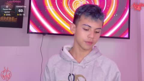 Apolo online show from 04/28/26, 02:27