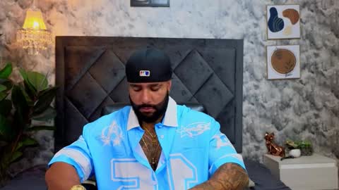 Apolo online show from 11/02/25, 09:06