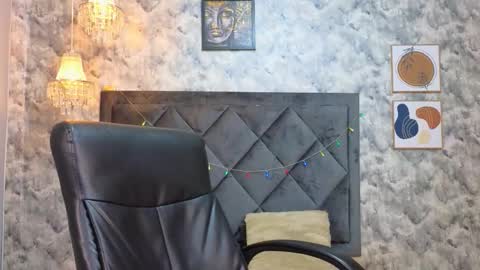 Apolo online show from 12/03/25, 08:51