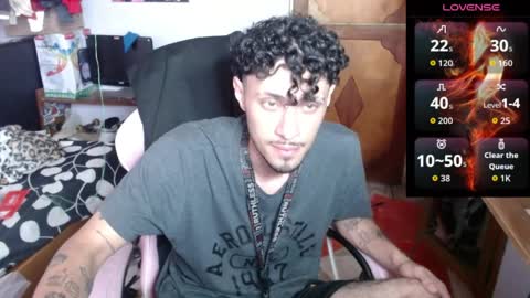 Snapshot of apolo_s chatting on 03/26/26, 09:09 Andres online show from 03/26/26, 09:09