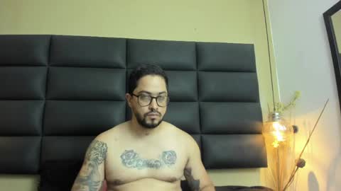 Snapshot of apolomarcos_ chatting on 04/17/26, 04:26 marcos online show from 04/17/26, 04:26
