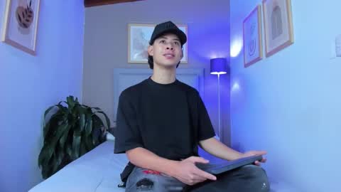 Apolo twink online show from 10/27/25, 07:29