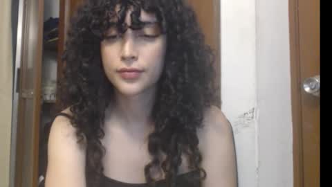 Snapshot of apolosbitch chatting on 09/26/25, 02:48 Nix online show from 09/26/25, 02:48