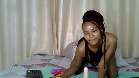 Apple queen online show from 02/16/26, 10:50