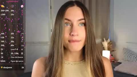 Vicki online show from 09/22/25, 09:11