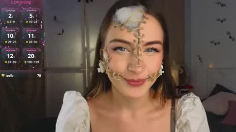 Vicki online show from 10/31/25, 09:10