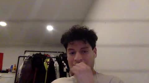 Snapshot of applejuice18 chatting on 01/01/25, 10:54 applejuice18 online show from 01/01/25, 10:54