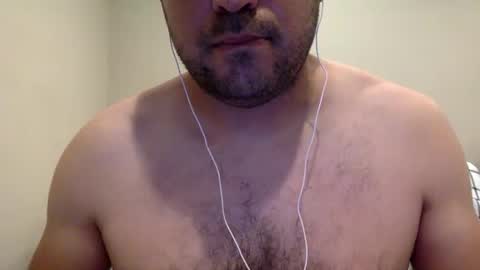 Snapshot of applesauce1584 chatting on 01/31/25, 03:22 Display Name online show from 01/31/25, 03:22