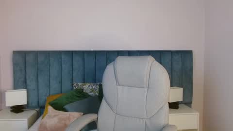 April Bunny online show from 12/20/24, 11:16