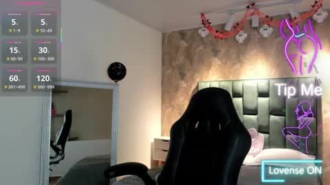  April  online show from 10/28/25, 11:25