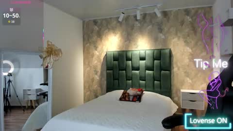  April  online show from 12/02/25, 12:54