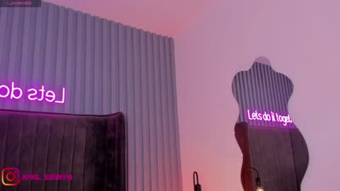 April online show from 02/08/25, 10:39