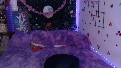 april_l6 online show from 03/04/25, 05:45