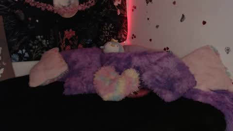 april_l6 online show from 12/03/25, 11:14