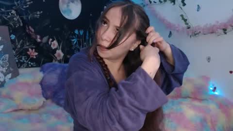 Snapshot of april_l6 chatting on 04/11/26, 01:21 april_l6 online show from 04/11/26, 01:21