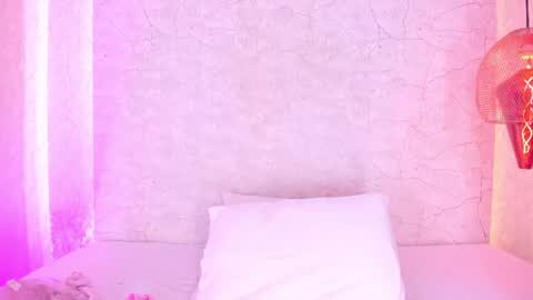 Snapshot of aprilalen chatting on 07/09/26, 01:04 April online show from 07/09/26, 01:04