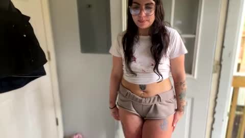 Snapshot of aprilanna chatting on 12/17/24, 05:58 AnnaApril420 online show from 12/17/24, 05:58