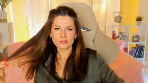 Snapshot of aprill_o_nill chatting on 01/16/25, 11:58 aprill_o_nill online show from 01/16/25, 11:58