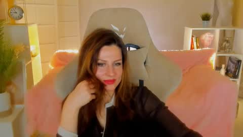 Snapshot of aprill_o_nill chatting on 02/06/25, 04:47 aprill_o_nill online show from 02/06/25, 04:47